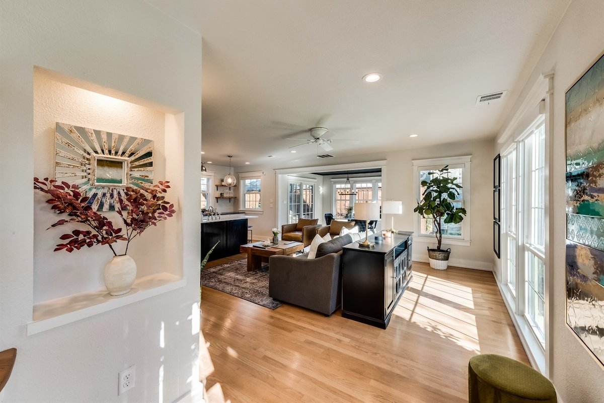 The Allison House: Historic Home w/Pool, Hot Tub gallery image 5