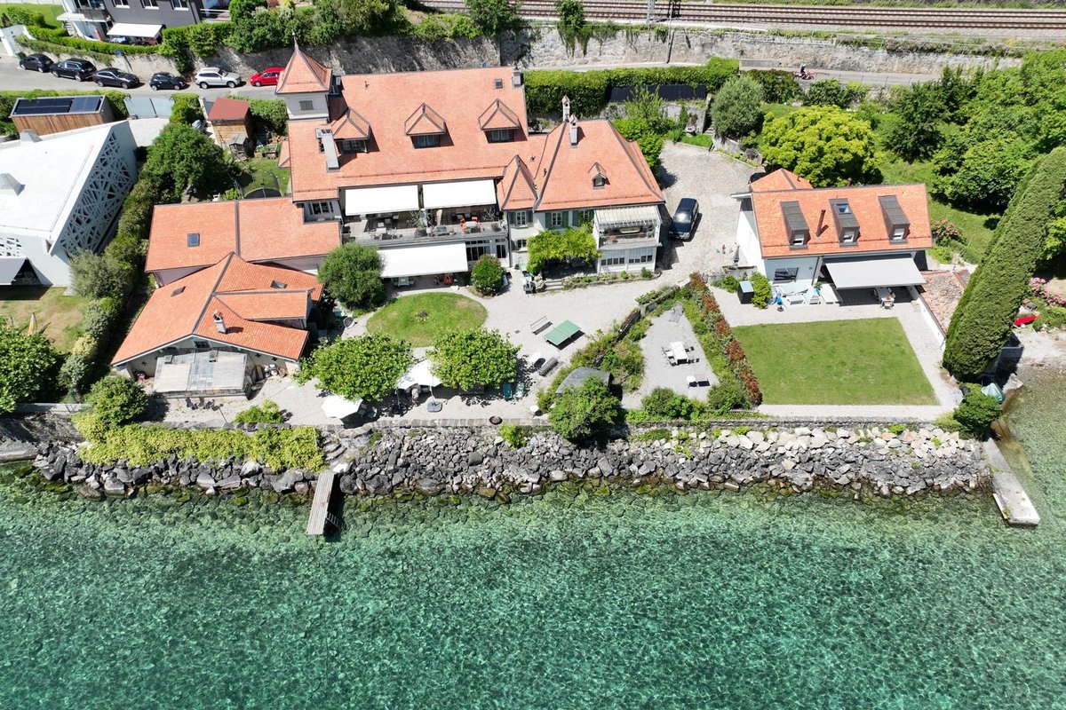 La Grange du Chanoz au bord du lac LOFT