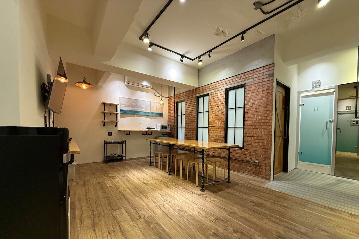 2 台北車站 機場捷運 西門町商圈 北門 （家庭旅遊 團體） gallery image 3