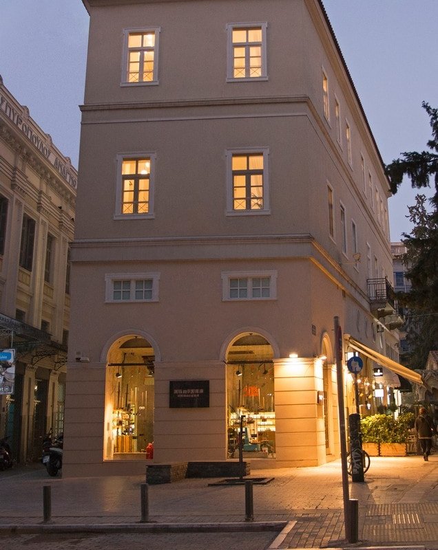 Apeliotis |2BDR Suite Acropolis View |Four Streets gallery image 4