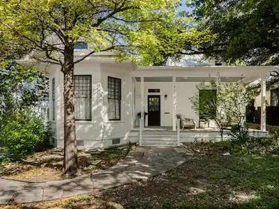 Charming 5 Bedroom Home in Austin