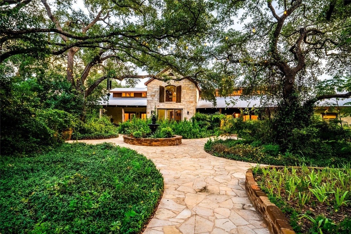 Casadecas at Hudson Bend Ranch – Weddings & Events gallery image 3