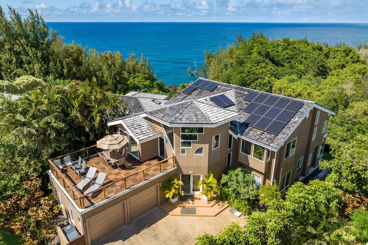 5 Bedroom House with Ocean Views on 3 Sides gallery image 5