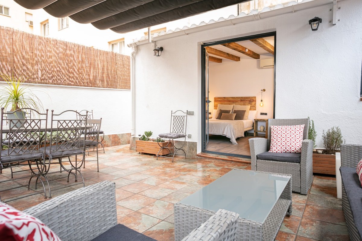Cozy house with private terrace Sagrada Familia gallery image 5
