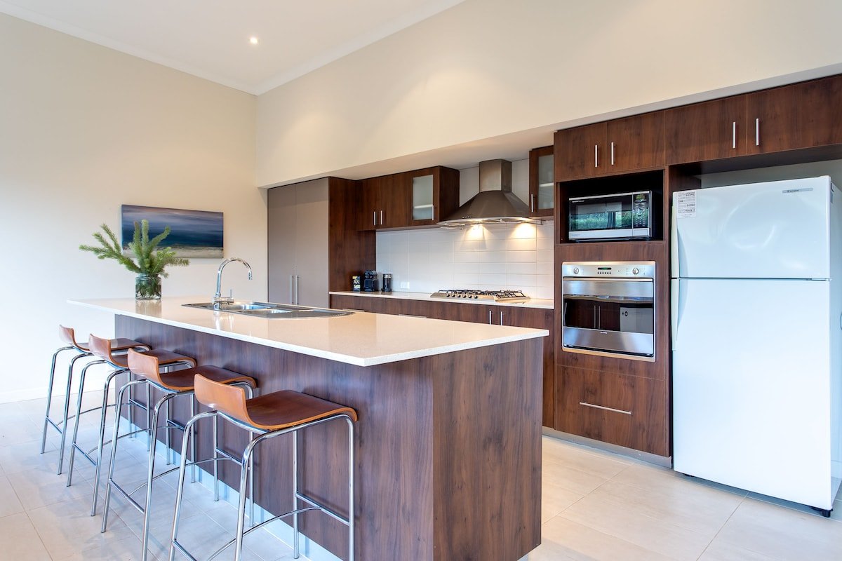 Indigo I Private Properties gallery image 5