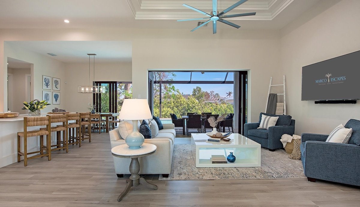 West Flamingo gallery image 3