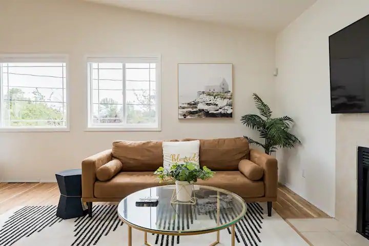 Bright 6BR Seattle Home w/ Parking+Downtown Access gallery image 2