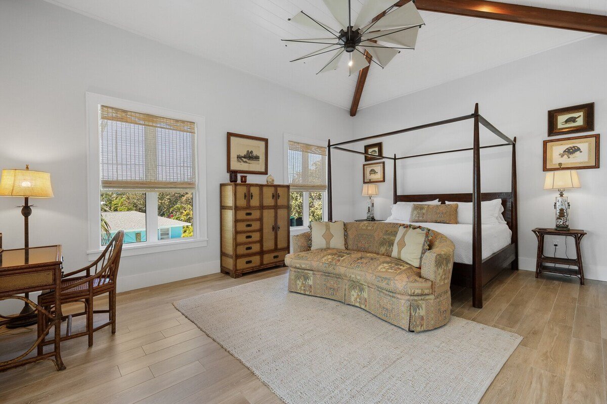 Lap of Luxury by Duncan Real Estate gallery image 2