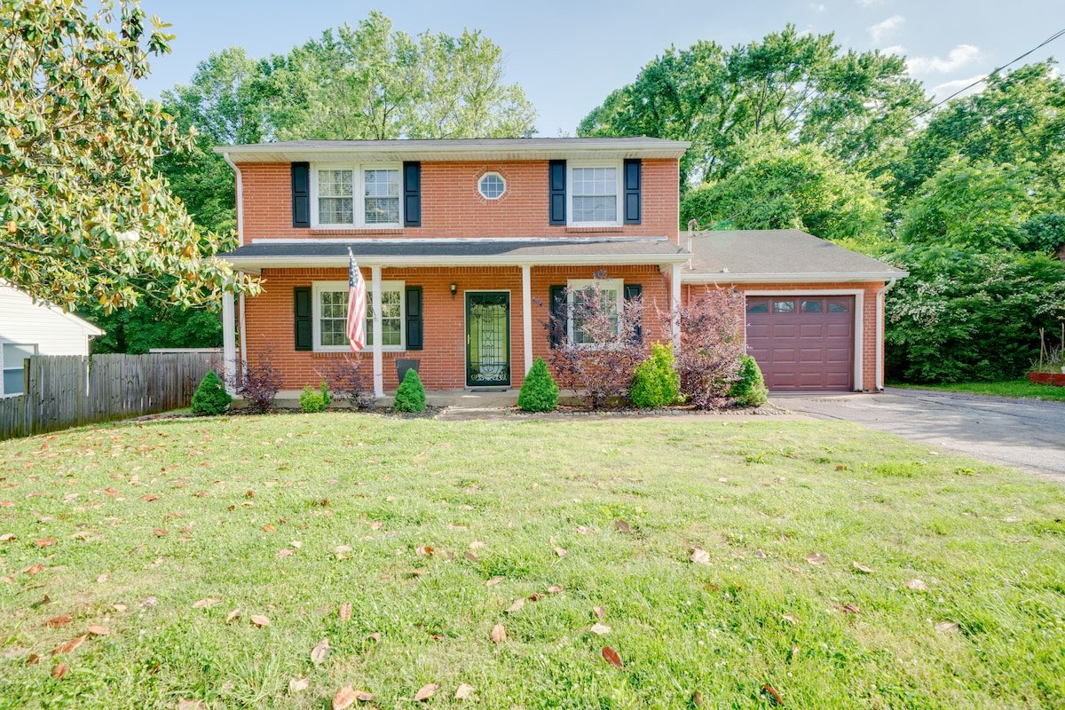 Nashville Home w/ Pool Near Downtown & Airport gallery image 3