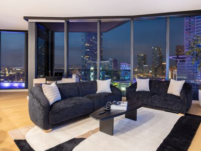 Downtown LA – Modern Luxe with Crypto View