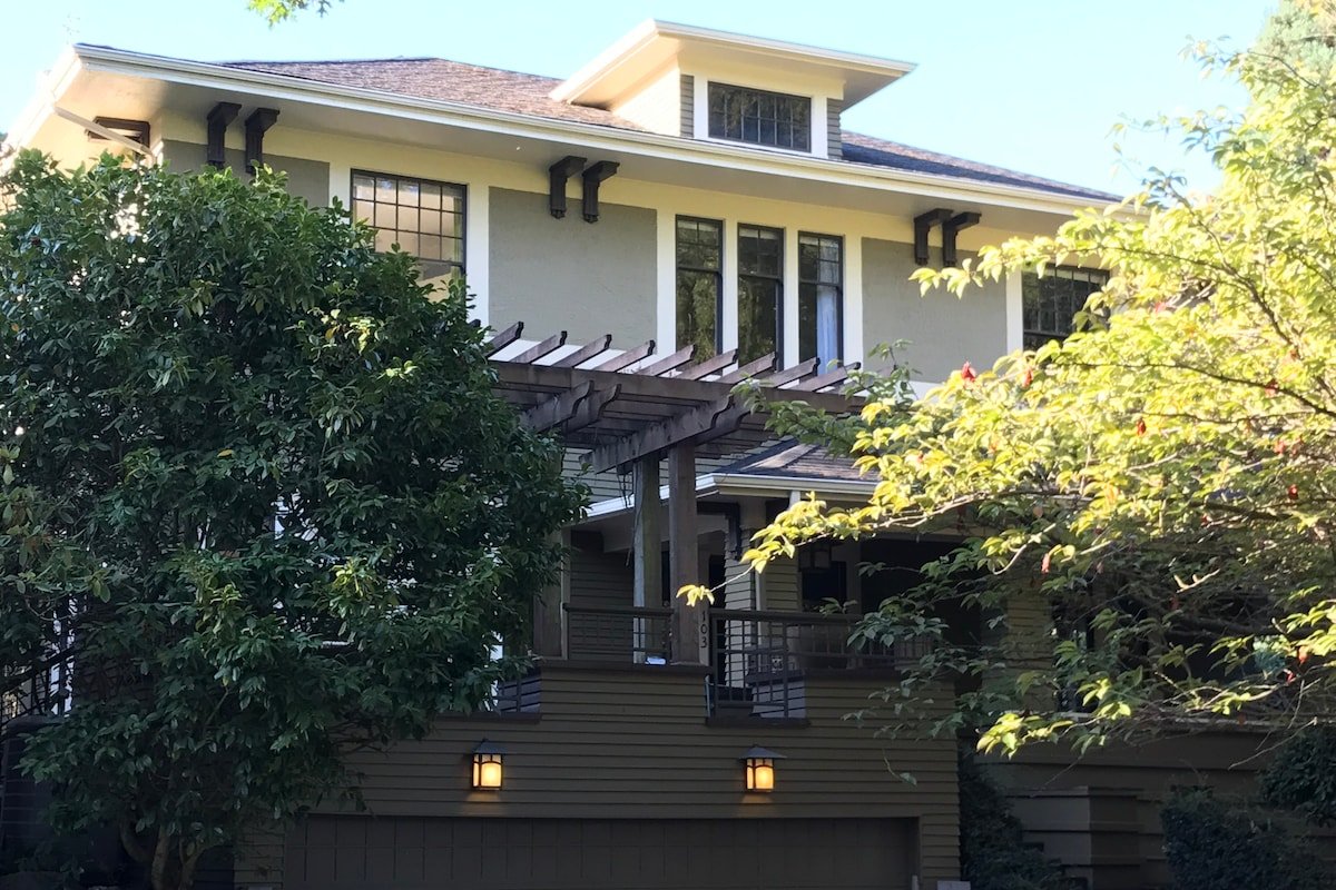 Queen Anne Classic gallery image 2