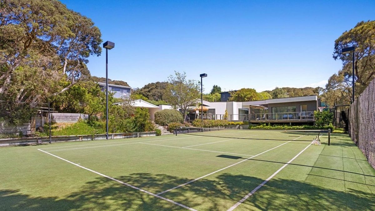 Coastal Hideaway – A Luxurious Retreat by the Sea gallery image 4