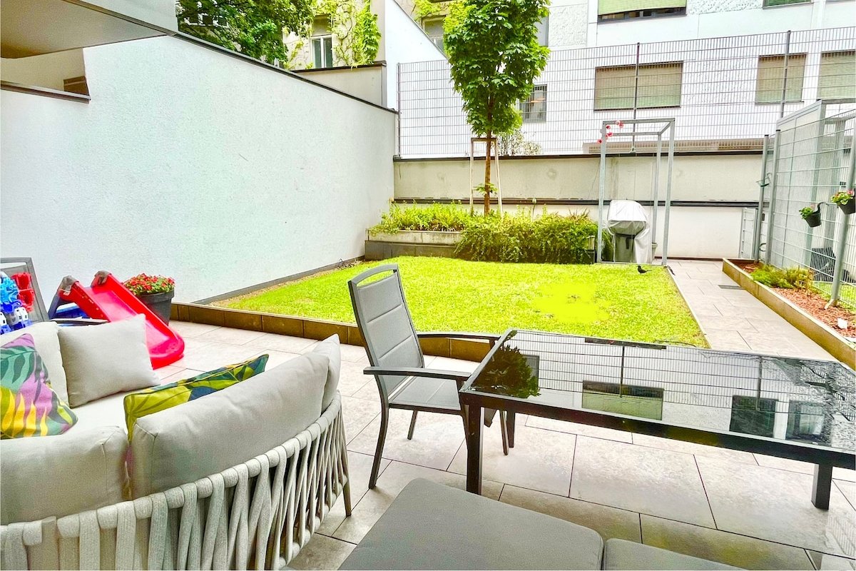 Urban Family Oasis – AC, Garden, BBQ, Free Parking gallery image 3