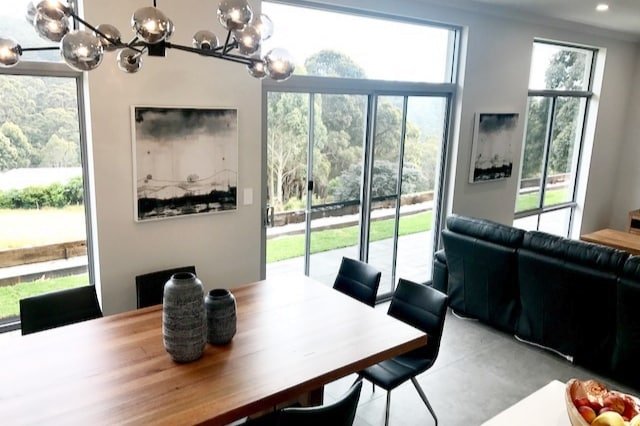 Peaceful Ridge Retreat – New Executive Residence gallery image 4