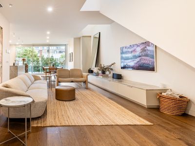 *The Ivy* Luxe Prahran family retreat