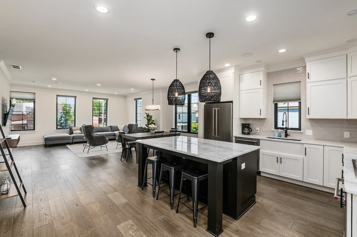 Brand New Huge Luxury Home w/ Terrace! Must See! gallery image 5