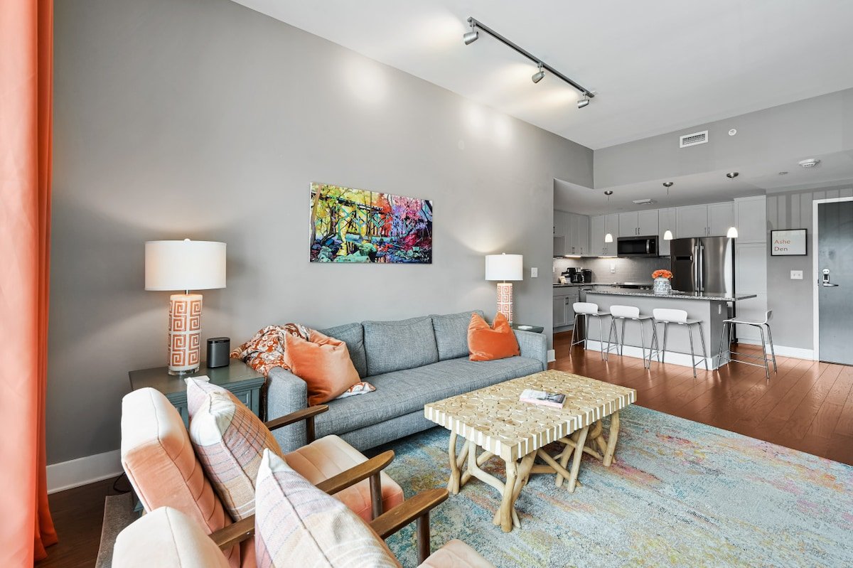 Rare Three Bedroom in Downtown Asheville gallery image 3