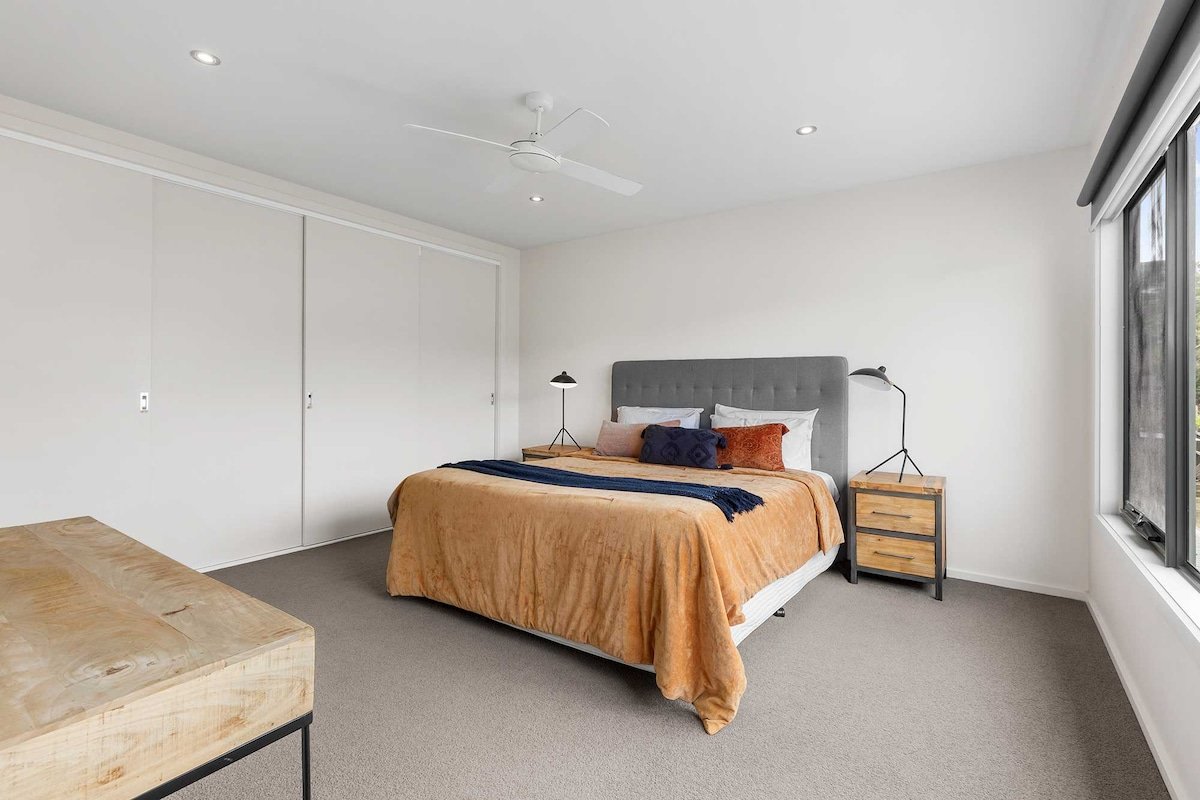 Aireys Nest – Modern Home in Excellent Location gallery image 5