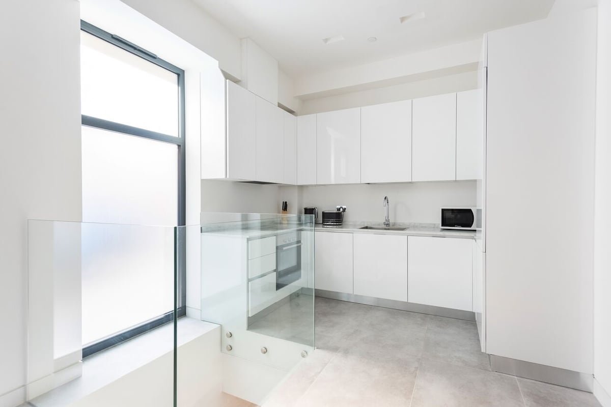 Riverside Elegance 3 Bed near Trafalgar Sq gallery image 5