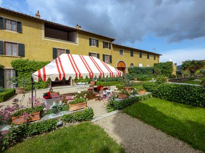 Villa di Tizzano between Chianti and Florence