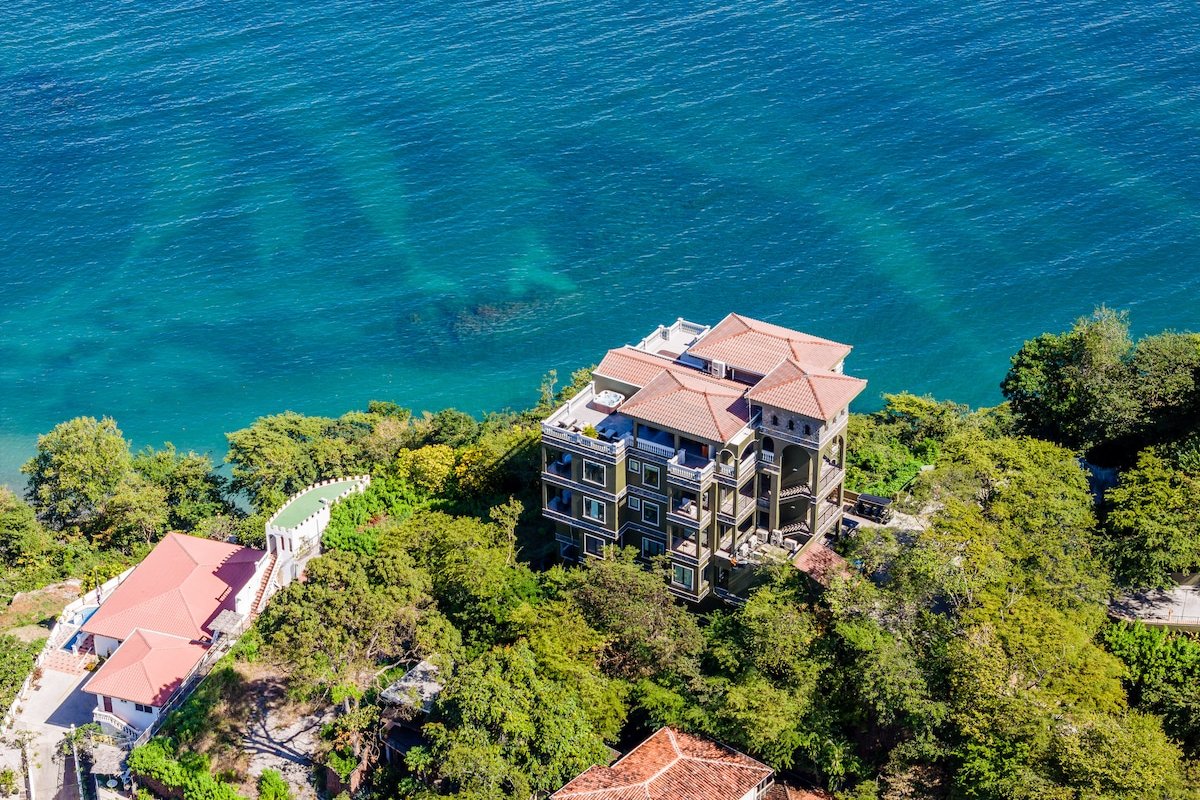 Luxury Oceanview 3BDR w/ Pool, Minutes to Beach gallery image 2