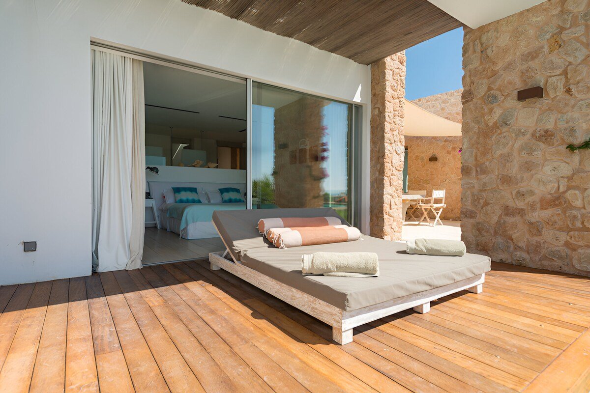 Luxury – Private Pool- Garden view rooms- Gym- Spa gallery image 5