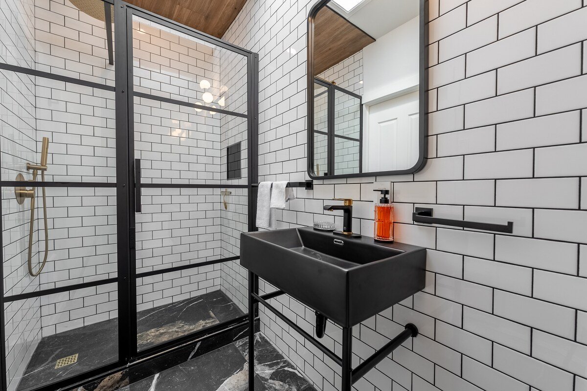 Zena Habitat III | Parking | Wifi | Arcade | AC gallery image 5