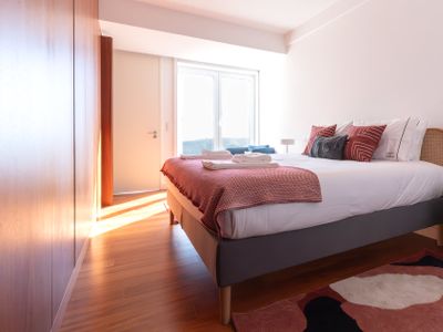 Lux River & City Views & Garage