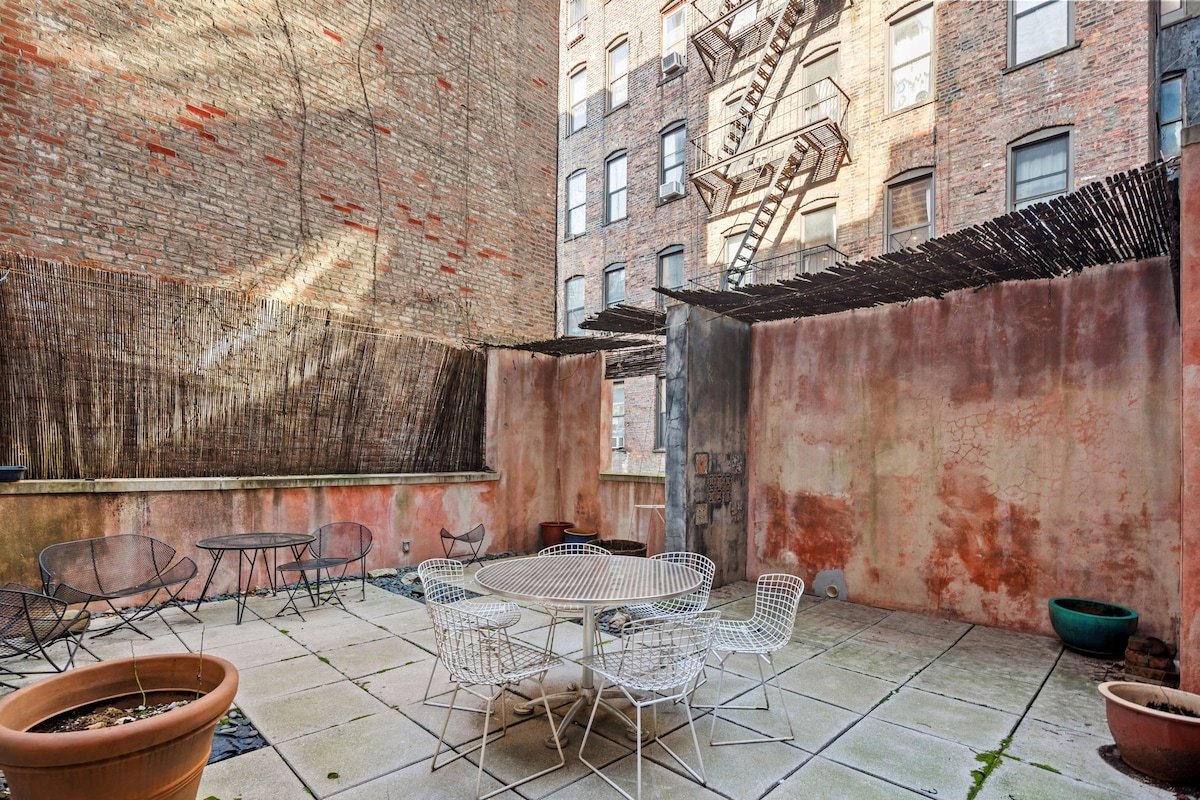 Rove Travel | Moda House | 3BR Mid-Century Loft gallery image 5