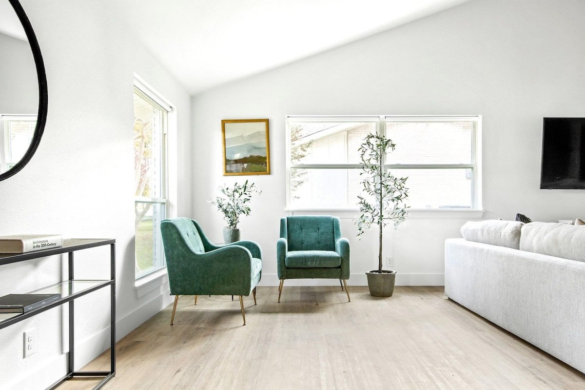 Coastal Modern Dream Home in Prime North Dallas gallery image 5