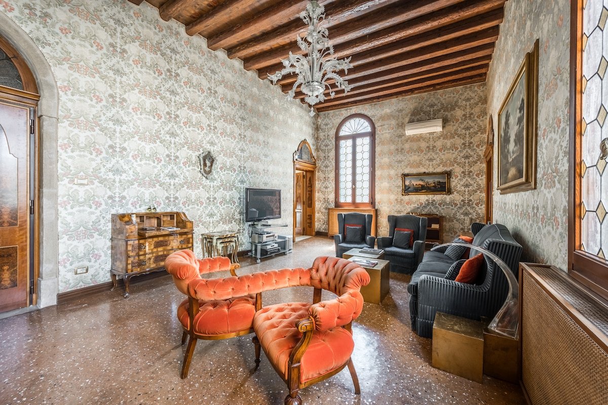 Ca’ Martinego : A jewel in Venice ! gallery image 5