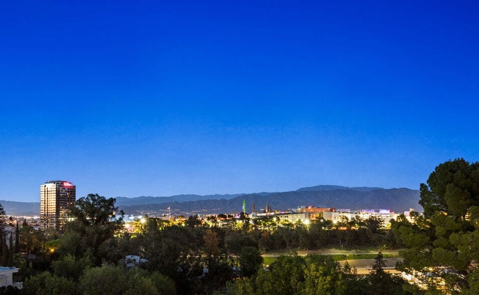 Private Gated Retreat-Hollywood Hills/Universal gallery image 3