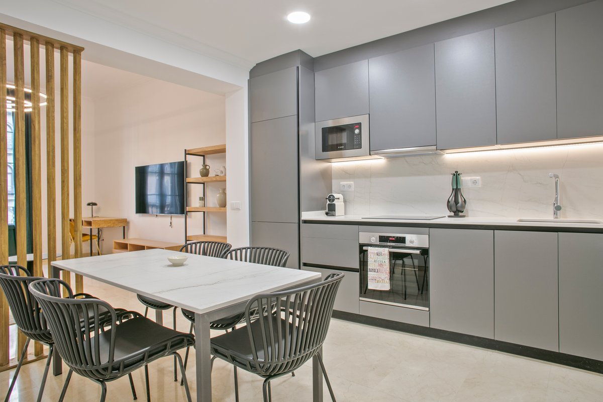 Anton’s Downtown Apartment