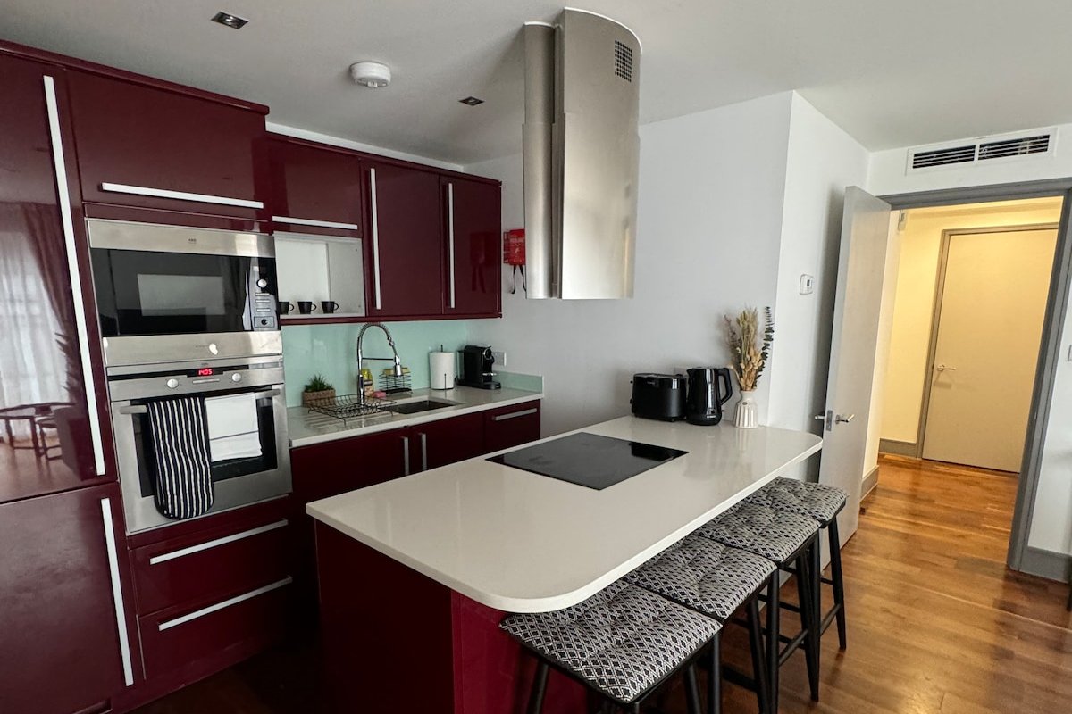 Westminster Penthouse Duplex with AC gallery image 5