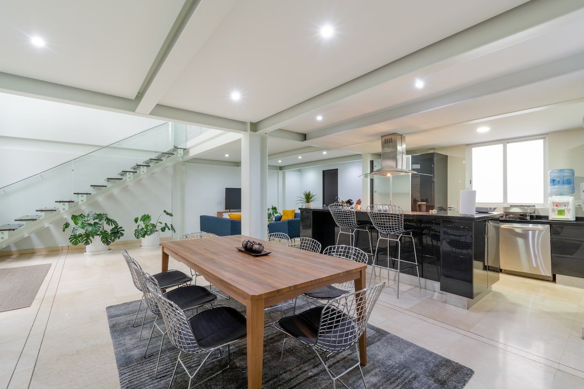 Luxury and Spacious 2 Floor / 2 Bedroom Apartment gallery image 4