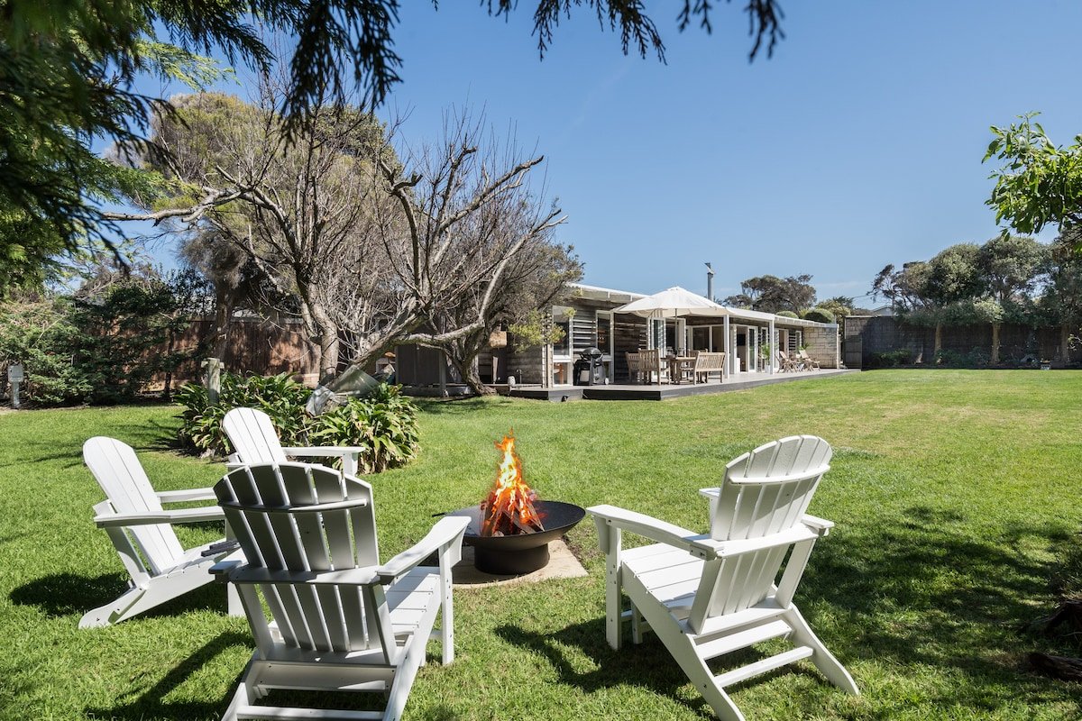 Beach House Blairgowrie. Walk to beach gallery image 2