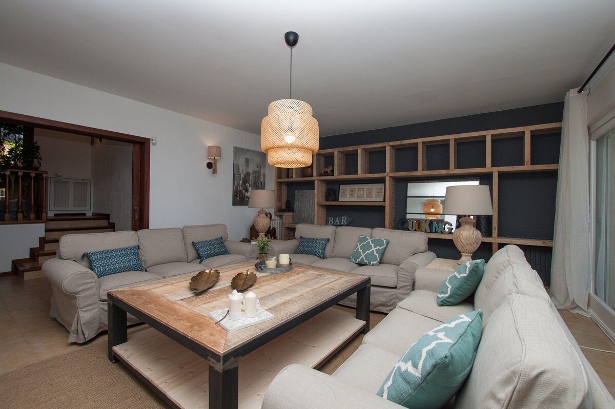 ★ CoastalVillas – Villa Bay View ★ on the beach! gallery image 5