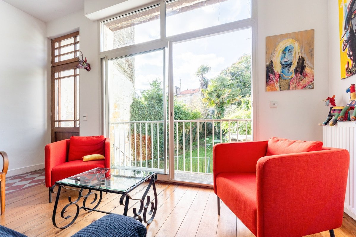 Grande maison familiale vintage avec jardin intime gallery image 4