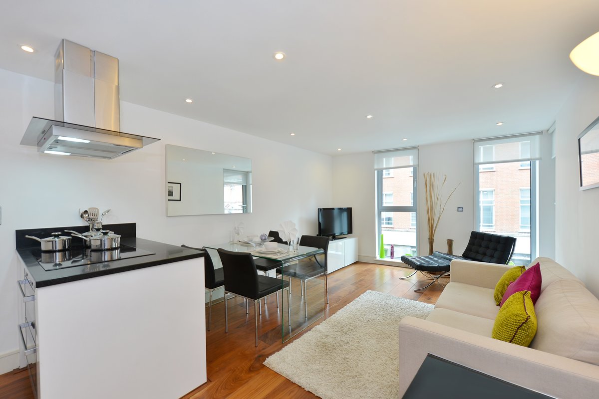 Homely, Modern, 2bed 2bath, SW1