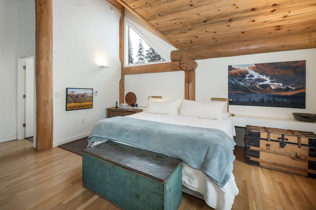 New! At Whitefish Mountain Resort w in-home sauna gallery image 5