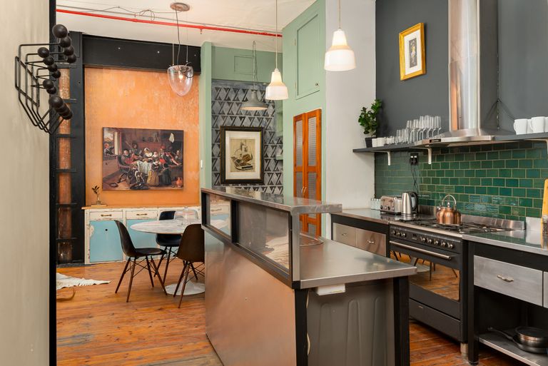 Vintage Chic Apartment featured image