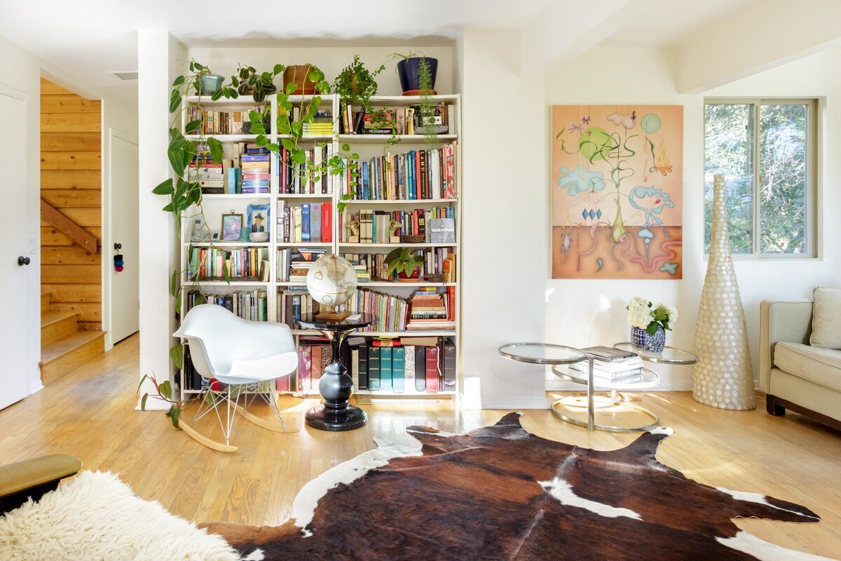 Light Filled Bohemian Haven with Hot Tub and Mountain Views gallery image 3