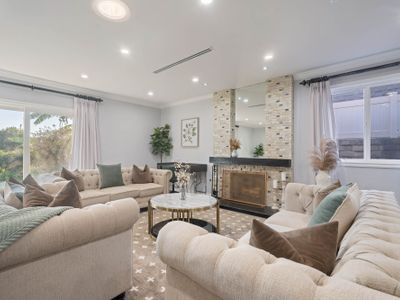 135 Luxurious, modern private home