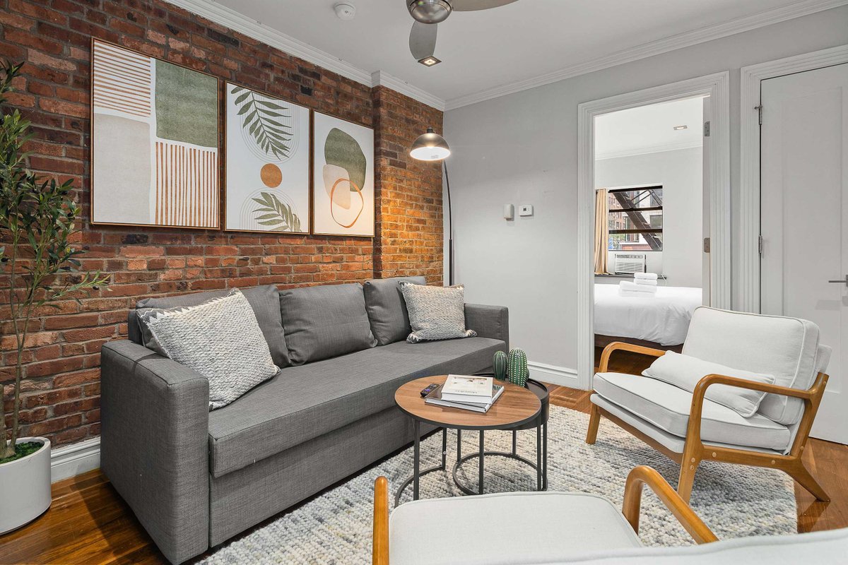 Sleek Midtown East Stay Near Everything