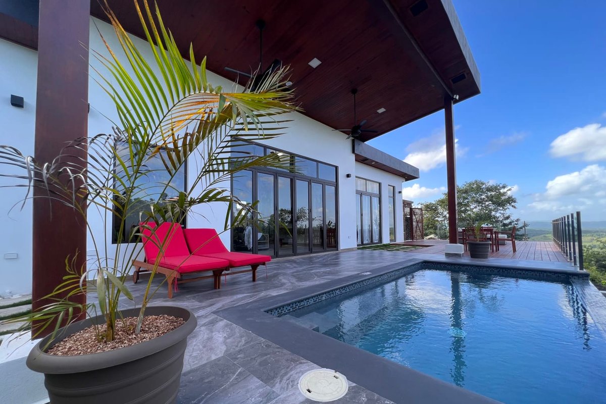 Mountaintop Villa • Full Horizon Views • Villa 15