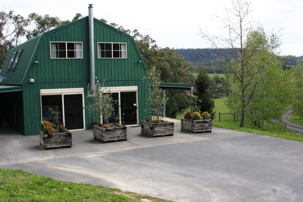 The Barn at Charlotte’s Hill. gallery image 3