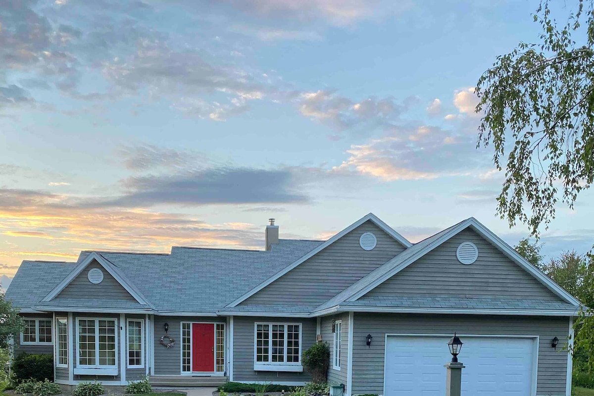 River’s Edge Cottage gallery image 3