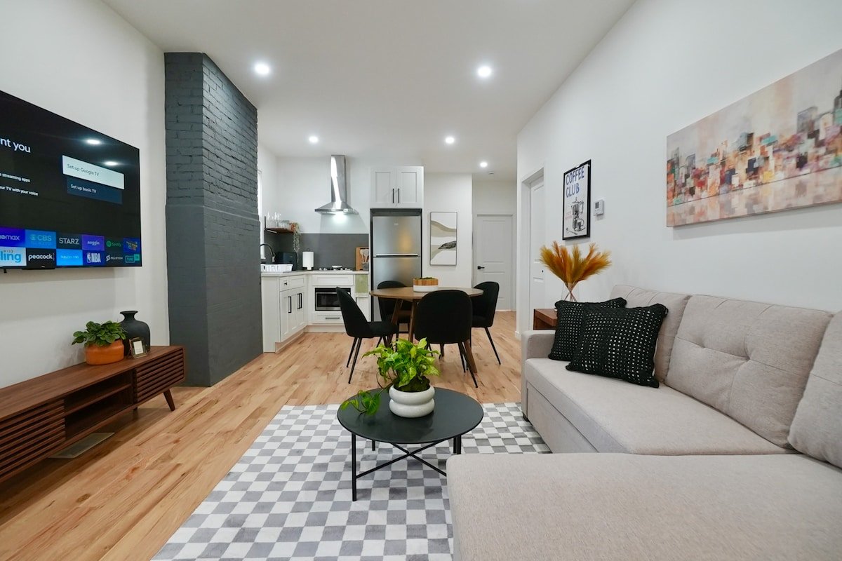 5 Bedrooms 2bath, w/ Parking by EWR American Dream gallery image 2