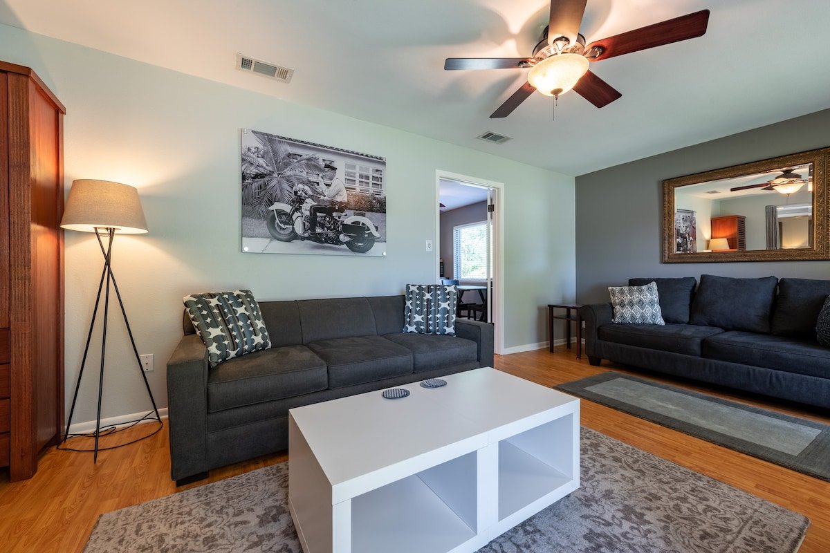 House on the Hill w/ Heated Pool gallery image 4