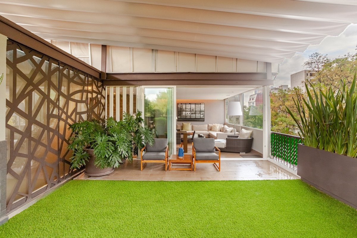 Travel in Style in this Unique Loft @ Polanco gallery image 5